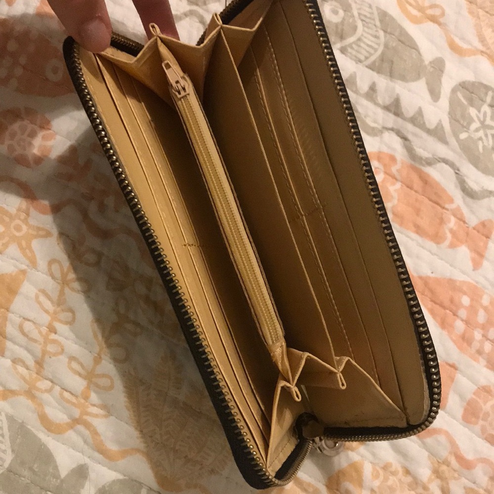 Wallet - Picture 2 of 3